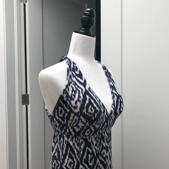 Iris Basic Maxi Dress - Picture 3 of 9